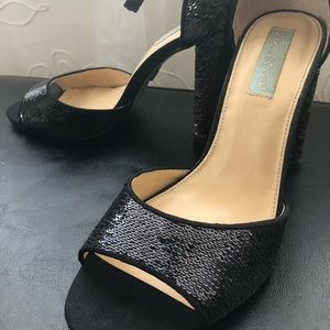 💥 SALE💥 Betsey Johnson chunky sequined heels